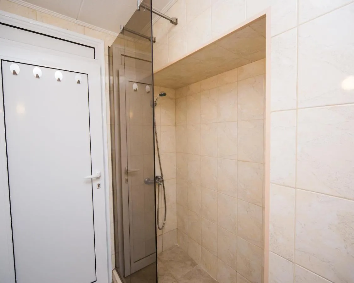 Summer Square - 2 Bedrooms Retro Flat With Great Location, 1St Fl Burgas City 0*,